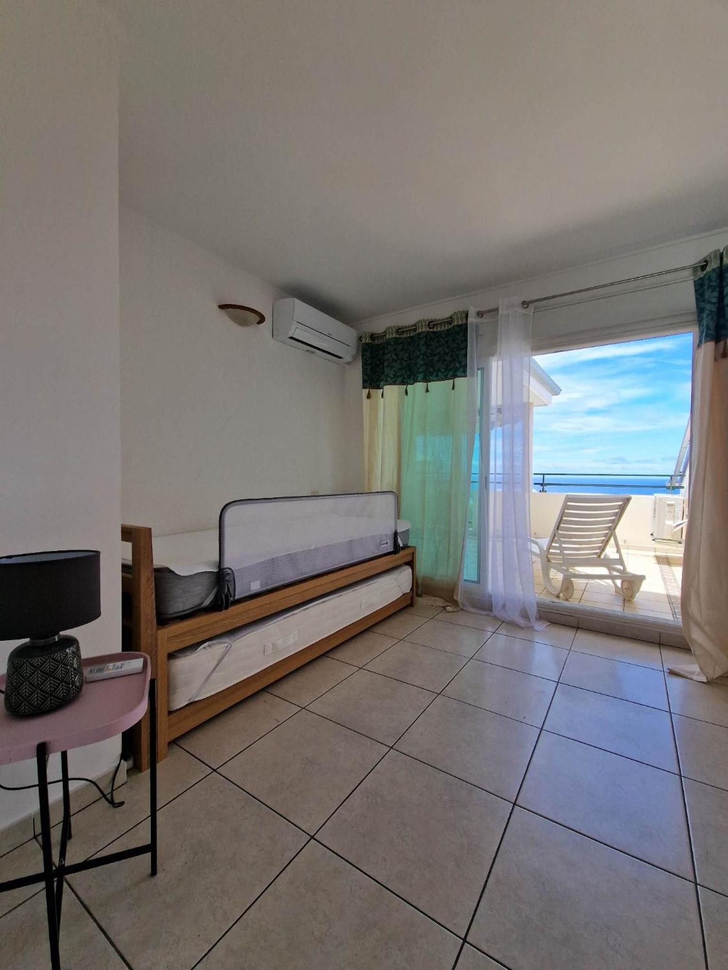 Appartement Villa Sur Le Toit, Vue Mer Сен-Жиль-ле-Бэн Экстерьер фото
