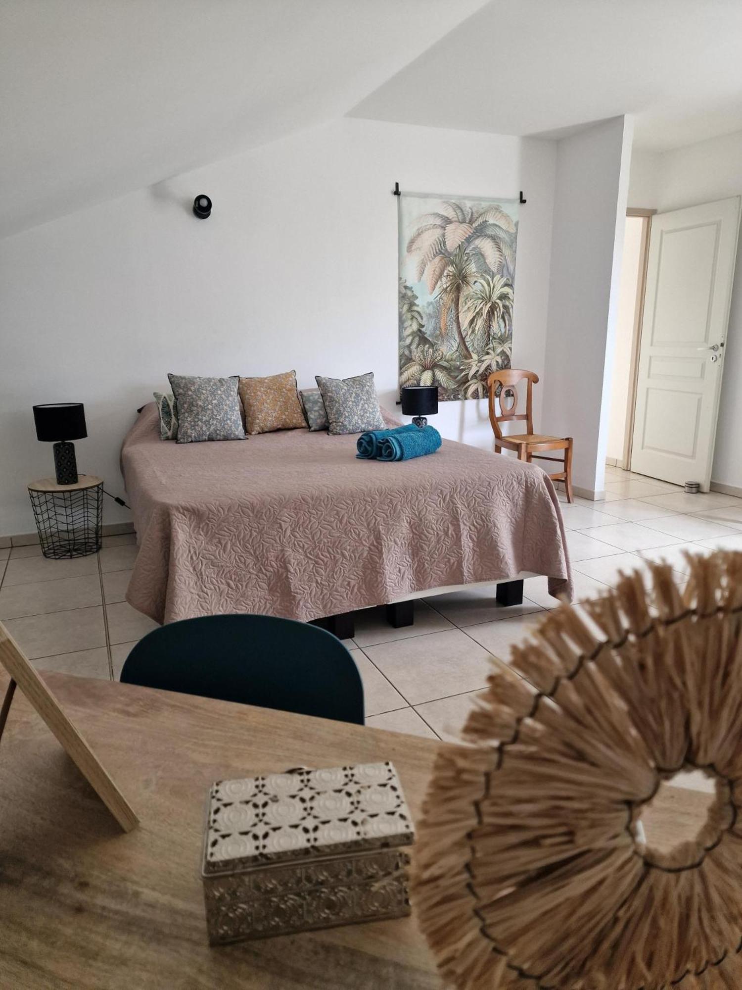 Appartement Villa Sur Le Toit, Vue Mer Сен-Жиль-ле-Бэн Экстерьер фото